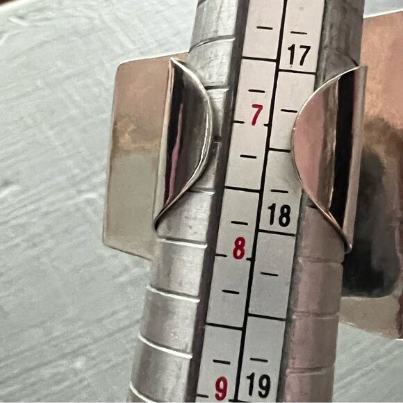 Sorrelli Crystal Silver Tone Ring Size 7 Adjustable - Picture 4 of 8